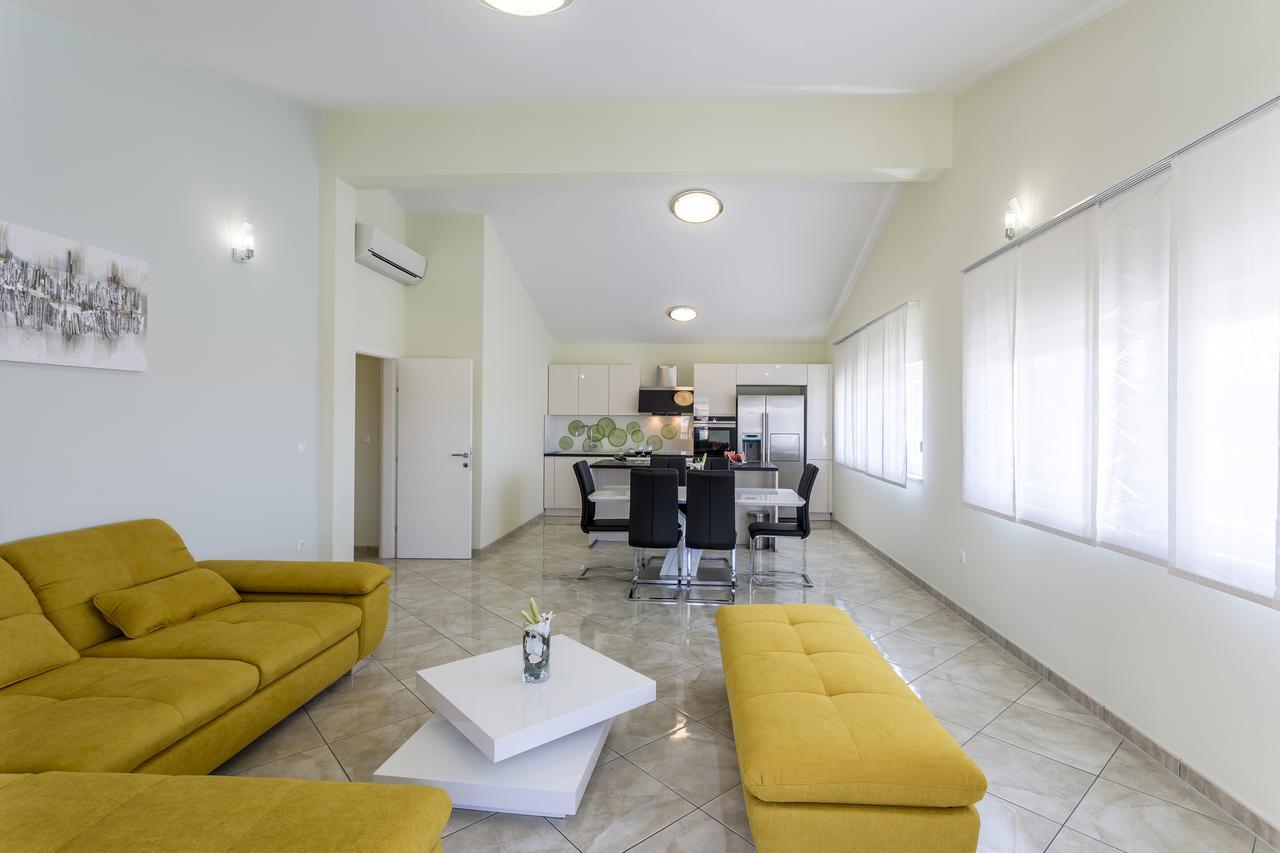 Apartmani Lukic Split Exterior photo