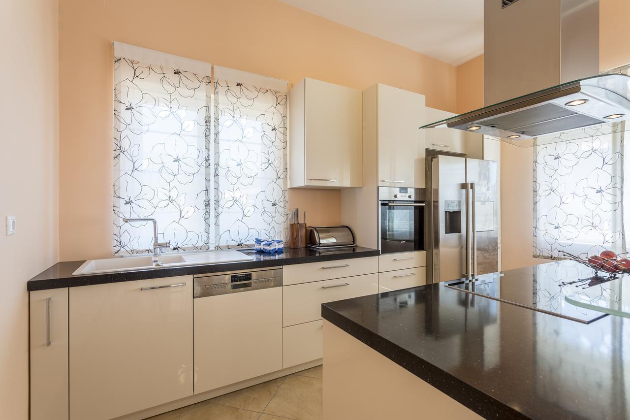 Apartmani Lukic Split Exterior photo