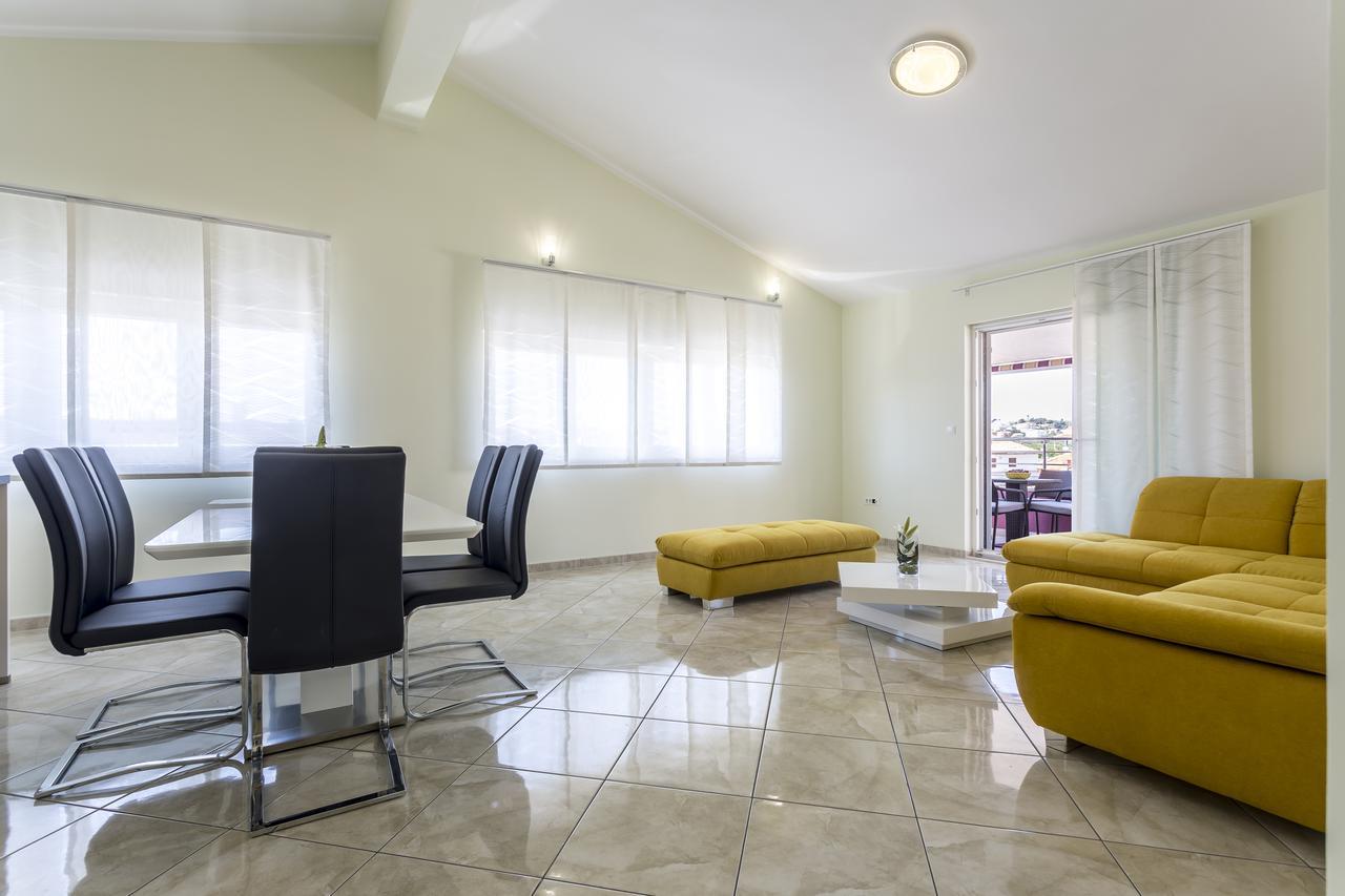 Apartmani Lukic Split Exterior photo